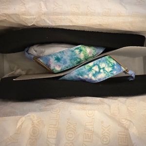 Brand New Yellow Box Sandles